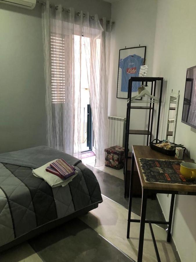 B&B Michela Наполи Екстериор снимка